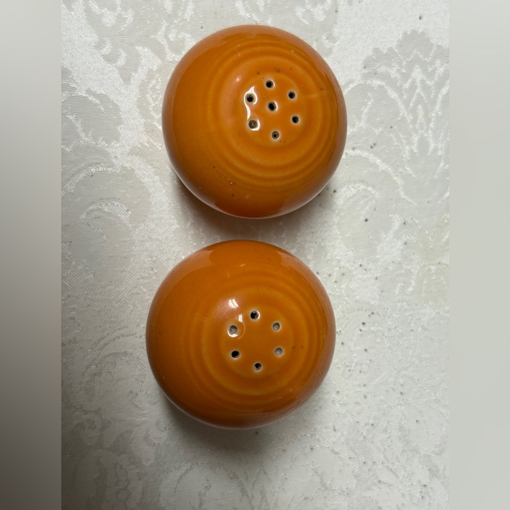 FiestaWare Fiesta Retired Original Persimmon Salt & Pepper pre-owned EUC